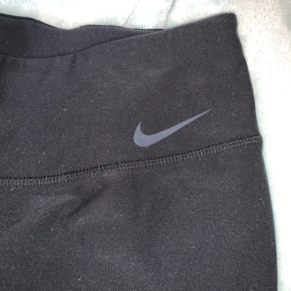 Black nike leggings - Picture 3 of 8